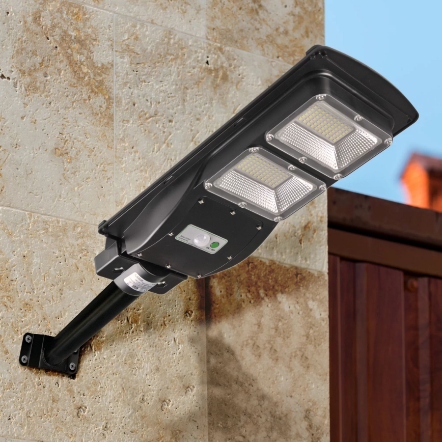 LED Соларна улична лампа със сензор STREET 2xLED/6W/3,2V 12000 mAh IP65 + дистанционно управление