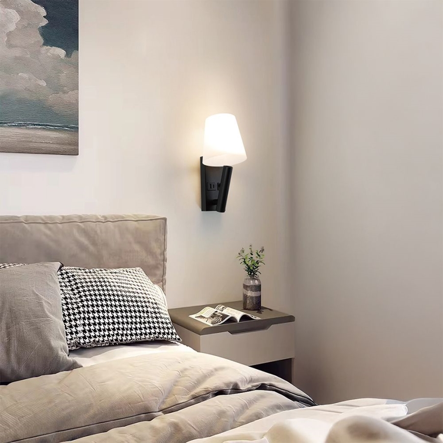 LED стенна лампа с USB порт LED/2W/230V 3000K черна/бяла