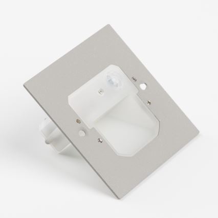LED осветително тяло за стълби със сензор за движение и здрач LED/1,5W/230V 3000/4000/6500K сребристо