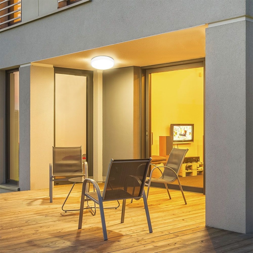LED таванно осветително тяло за баня LED/18W/230V 4000K IP44 диаметър 25 см бяло