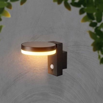 LED Външна соларна лампа за стена със сензор LED/5,5W/3,7V 3000K IP54 2000 mAh