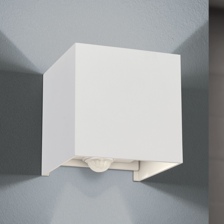 LED Външно стенна лампа с датчик за движение и здрач CUBE-S LED/13W/230V IP54 бяла