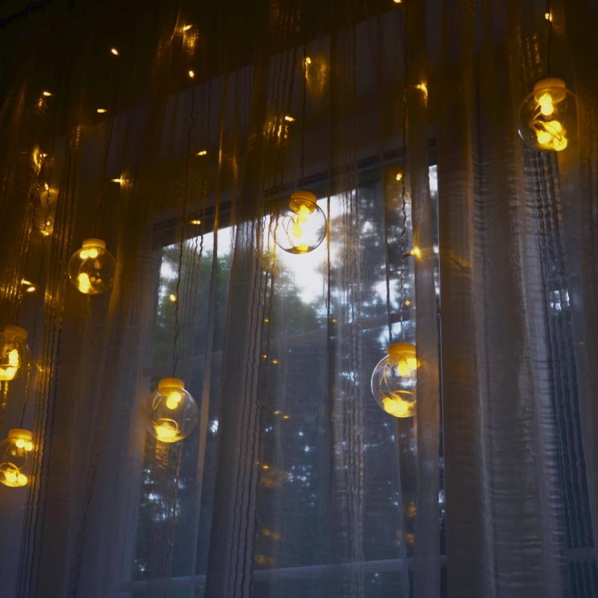LED Коледна завеса WISH BALLS 108xLED/8 функции 4,5 м топло бяло