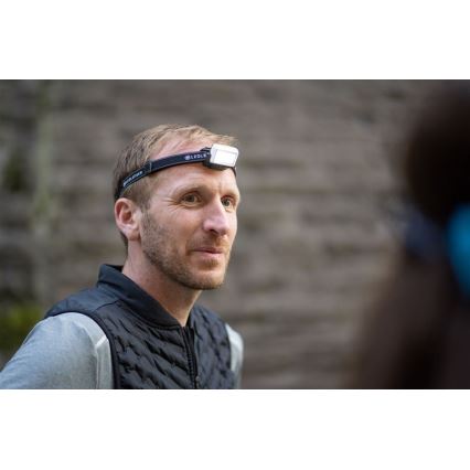 Ledlenser NEO5R - презареждаема челна лампа с регулируема яркост LED/1800 mAh IP54 600 lm 35 ч черна/бяла