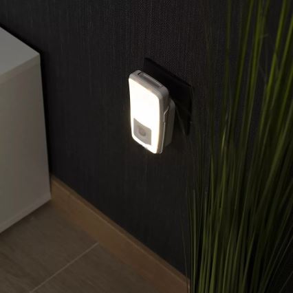 Ledvance - LED Електрическа лампа за ориентация със сензор LUNETTA LED/2W/230V