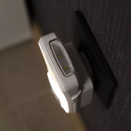 Ledvance - LED Електрическа лампа за ориентация със сензор LUNETTA LED/2W/230V