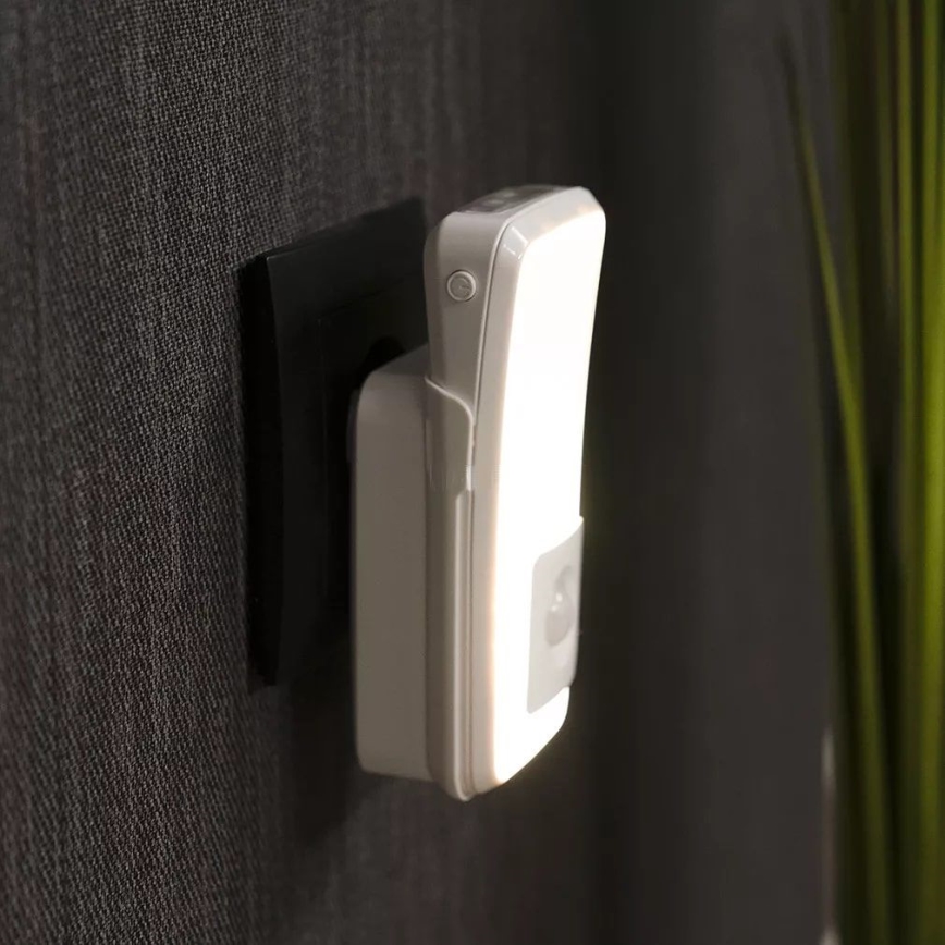 Ledvance - LED Електрическа лампа за ориентация със сензор LUNETTA LED/2W/230V