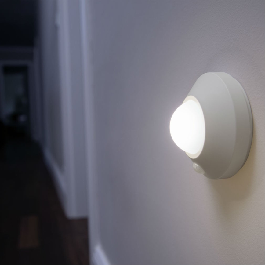 Ledvance - LED Лампа за ориентация със сензор NIGHTLUX LED/1,7W/3xAA 4000K