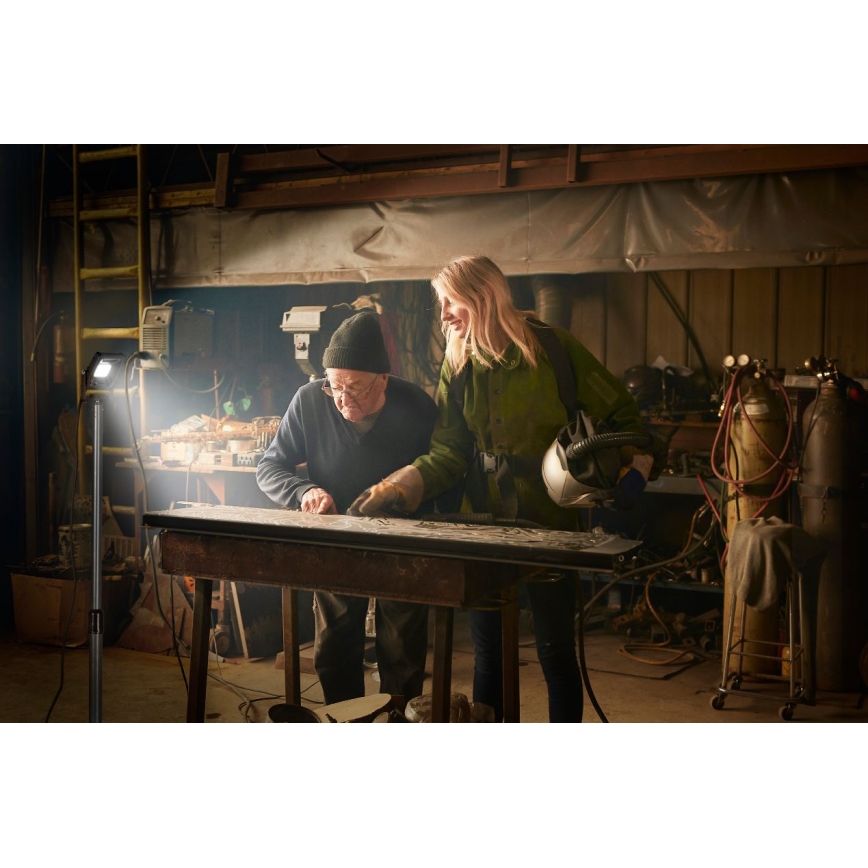 Ledvance - Екстериорен LED прожектор с дръжка WORKLIGHT TRIPOD LED/10W/230V 6500K IP65