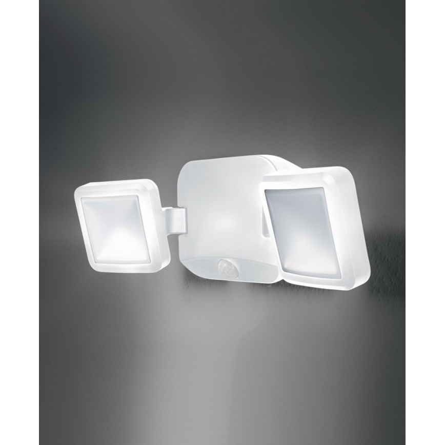 Ledvance - LED Външна, настенна лампа със сензор BATTERY 2xLED/10W/6V IP54