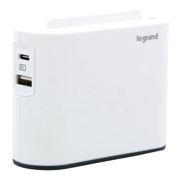 Legrand 049401 - Контактен разклонител 2Z Тип C + USB-A + USB-C бял