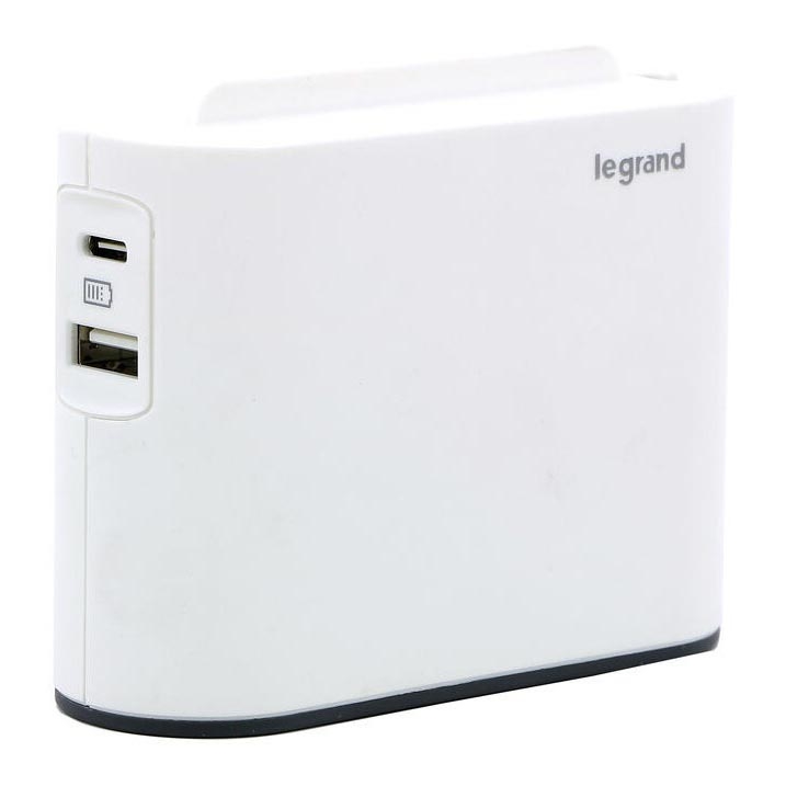 Legrand 049401 - Контактен разклонител 2Z Тип C + USB-A + USB-C бял