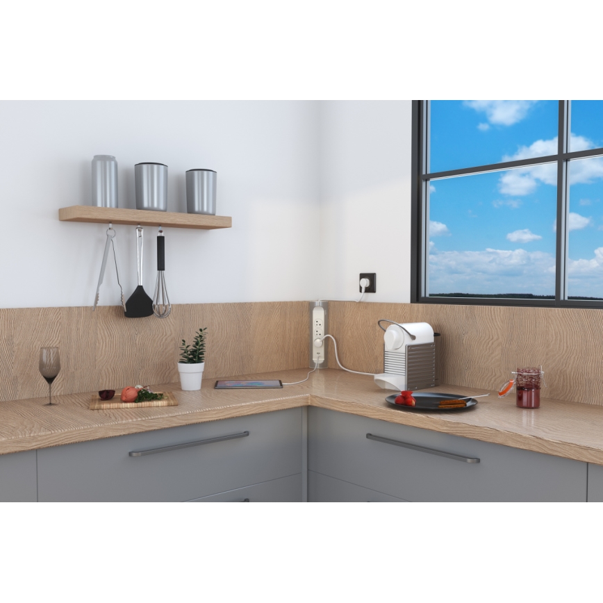 Legrand 049406 - Удължител с 3 гнезда, щепсел тип E + USB-A и USB-C, 1 м, сребрист/бял