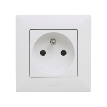 Legrand - Домашна розетка с рамка NILOE STEP 250V бяла
