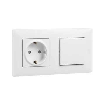 Legrand - Домашна SCHUKO розетка и еднополюсен ключ № 1 с рамка NILOE STEP 250V в бял цвят