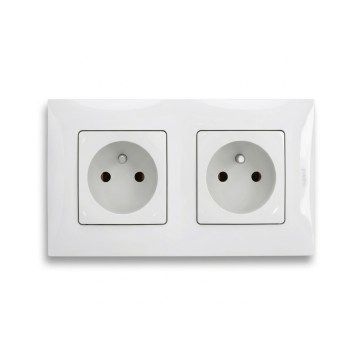 Legrand - Двойна бяла домашна електрическа розетка с рамка NILOE 250V