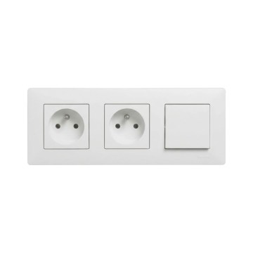 Legrand - Двойна домашна розетка и еднополюсен ключ № 1 с рамка NILOE STEP 250V бяла