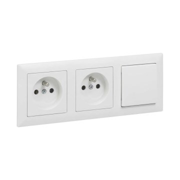Legrand - Двойна домашна розетка и еднополюсен ключ № 1 с рамка SUNO 250V бяла