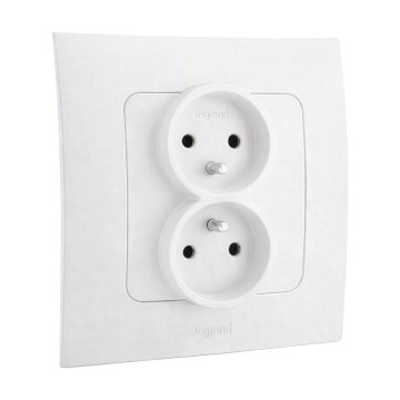 Legrand - Двойна домашна розетка с рамка NILOE 250V бяла