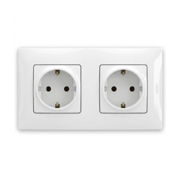 Legrand - Двойна домашна SCHUKO контактна розетка с рамка NILOE 250V бяла