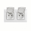 Legrand - Двойна външна домакинска розетка с рамка NILOE 250V IP44 бяла