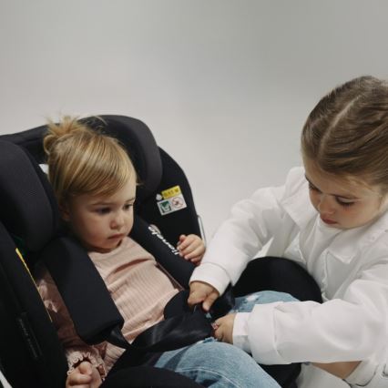 Lionelo - Автокресло с въртяща се основа ANTOON PLUS i-Size 40-105 cm Черен оникс