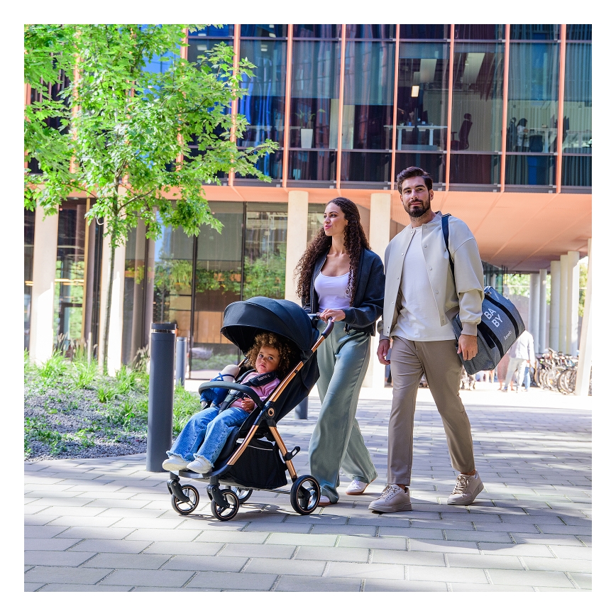 Lionelo - Бебешка количка INGRID черна