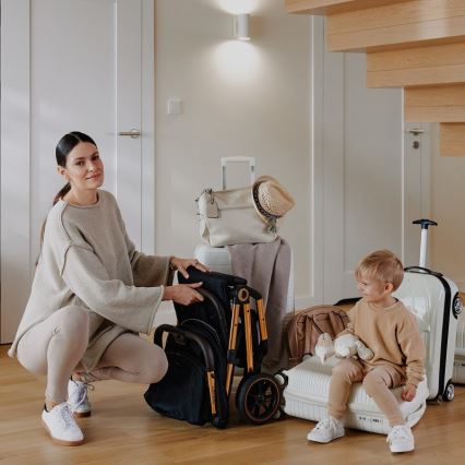 Lionelo - Детска количка CLOE черен/златист