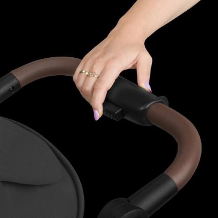 Lionelo - Детска количка EMMA ONE черен