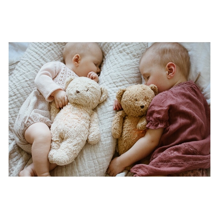 Moonie - Приятел за гушкане с мелодия и светлина малко мече органичен натурален карамел