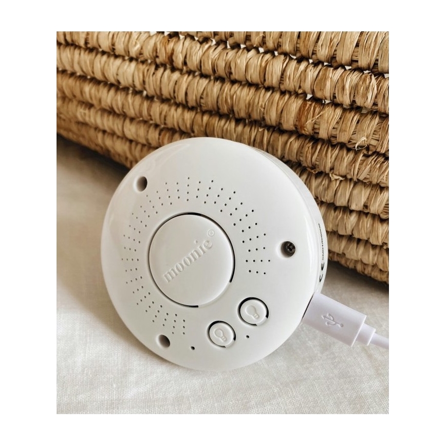 Moonie - Приятел за гушкане с мелодия и светлина малко мече органичен натурален карамел