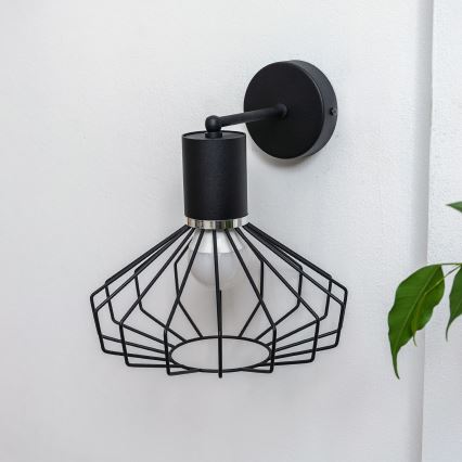 Настенен аплик SOLANO 1xE27/15W/230V черен/лъскав хром