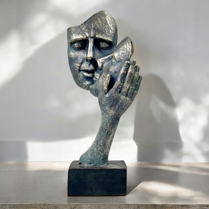 Настолна декорация 35x22x13 cm, изработена от смола с патина
