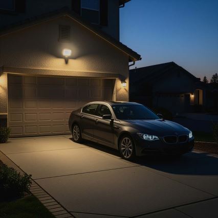 LED димируем прожектор със сензор за движение за включване в контакт SmartLife LED/20W/230V 3000-6500K IP44 Wi-Fi