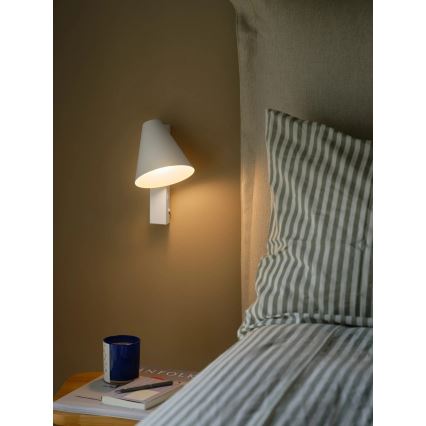 Nordlux - Стенна лампа с USB WILMER 1xE14/40W/230V бяла