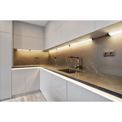 Osram - Димируемо LED подшкафно осветително тяло със сензор за движение LINEAR ANGLE LED/7,5W/230V 3000/4000/6500K 55 cm черно