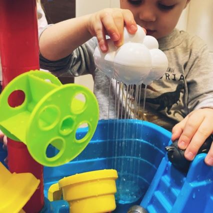 PETITE&MARS - Масичка за игра с вода и пясък SANDY TIM