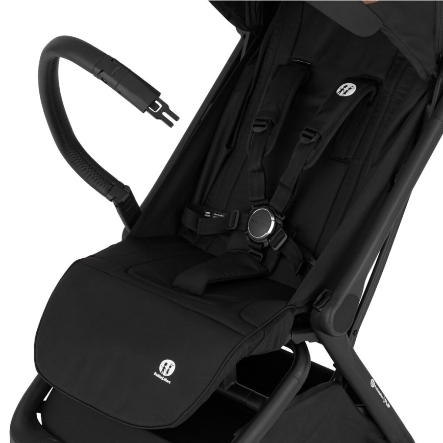 PETITE&MARS - Спортна бебешка количка FLIP Forever Black