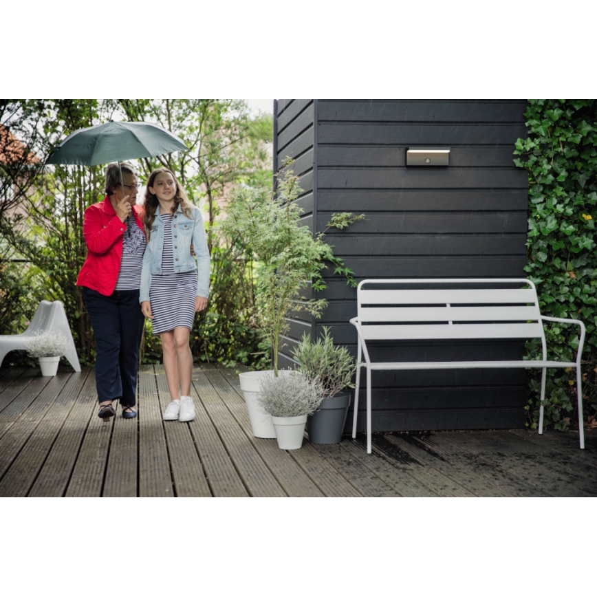 Philips - LED Екстериорен аплик със сензор 2xLED/4,5W/230V 2700K IP44