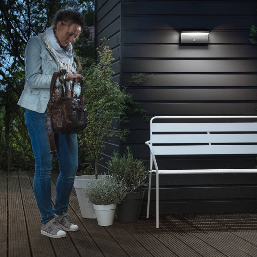 Philips - LED Екстериорен аплик със сензор 2xLED/4,5W/230V 4000K IP44