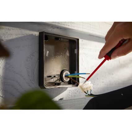 Philips - LED RGBW Димируем екстериорен reflektor Hue DISCOVER 2xLED/15W/230V 2000-6500K IP44