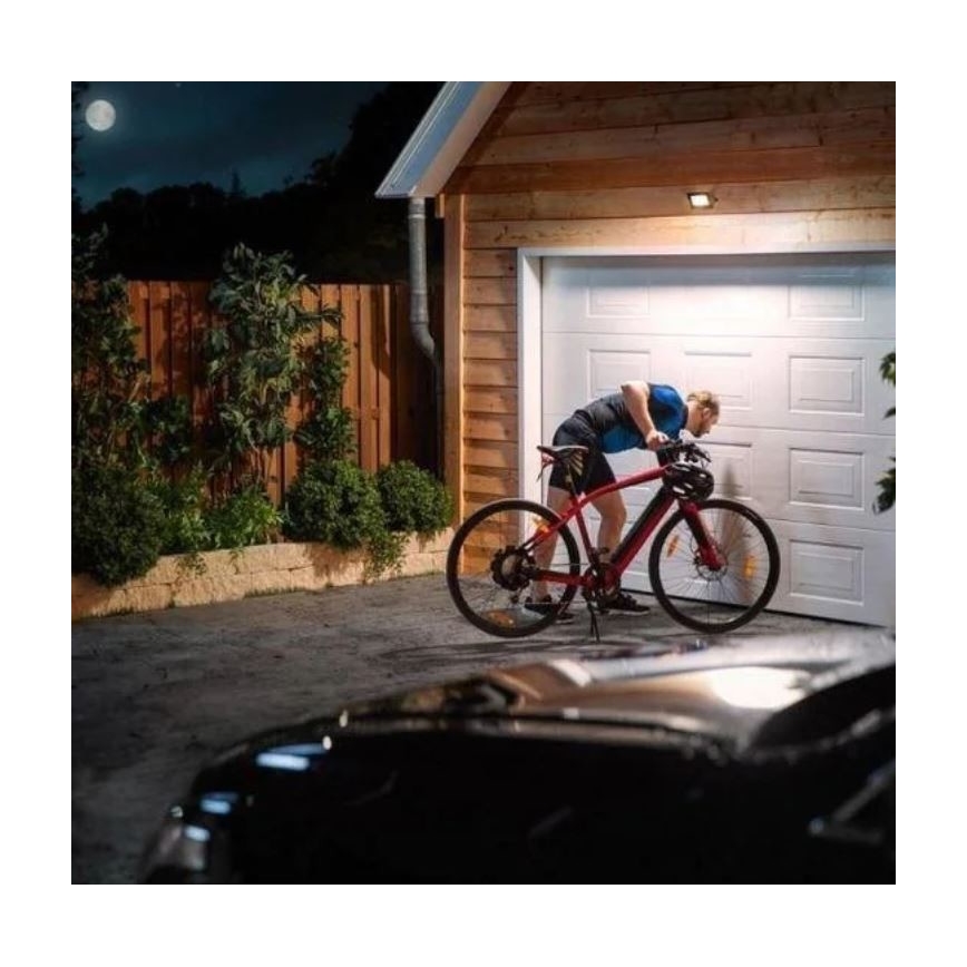 Philips - LED Прожектор със сензор DECOFLOOD LED/20W/230V IP65