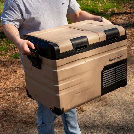 Преносим хладилник за кола с LCD дисплей 39 l 230V/12V/24V кафяв