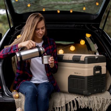 Преносим хладилник за кола с LCD дисплей 39 l 230V/12V/24V кафяв