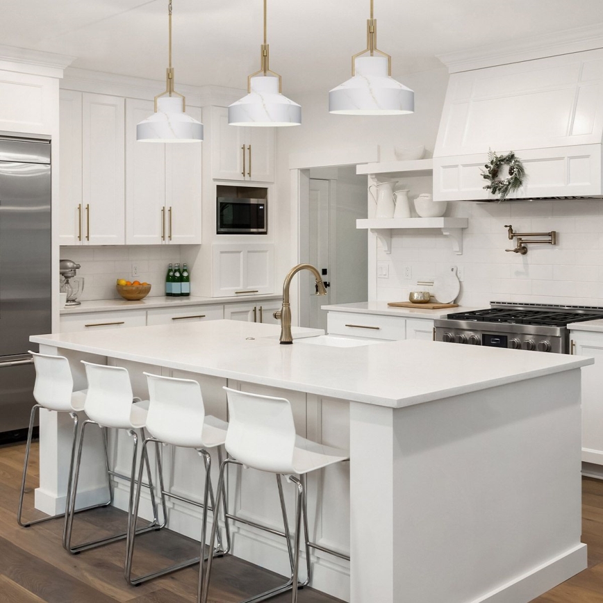 Quoizel - Полилей с прът BRECKEN 2xE27/60W/230V златист/мраморен декор