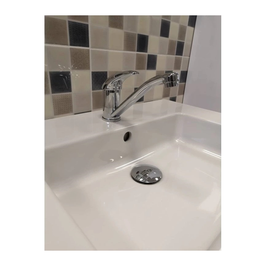 RAV Slezák SA015.0 - Смесител за умивалник SAZAVA 15 см, лъскав хром