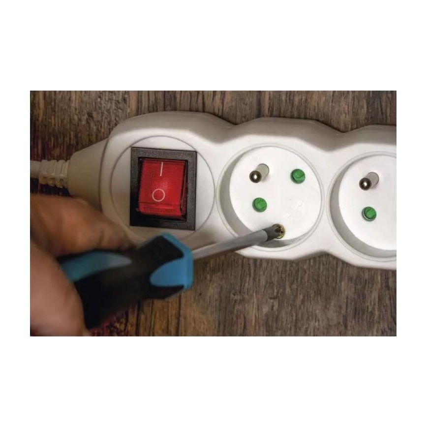 Разклонител с превключвател 5Z 5м бял