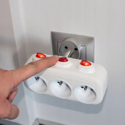 Разклонител с ключове, 3 гнезда