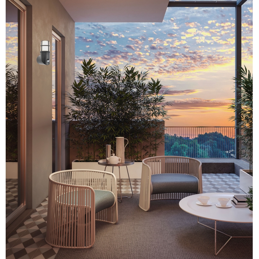 Redo 90201 - Екстериорна лампа със сензор TRITON 1xE27/28W/230V IP54 черен