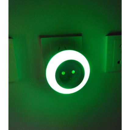 LED Лампа за ориентация със сензор за здрач и контакт LED/0,6W/230V